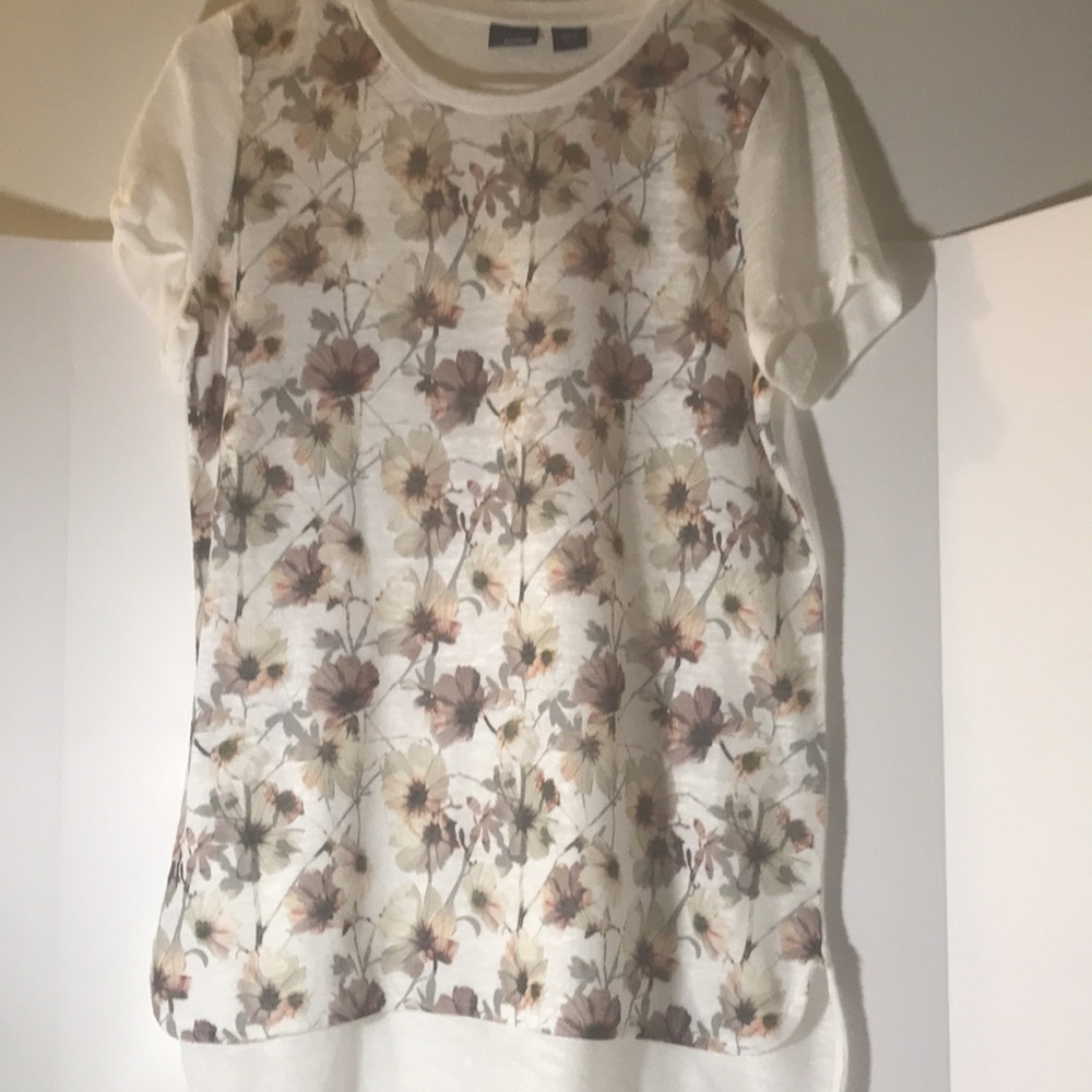 Basic Editions short sleeve size small floral white browns 100% polyester
